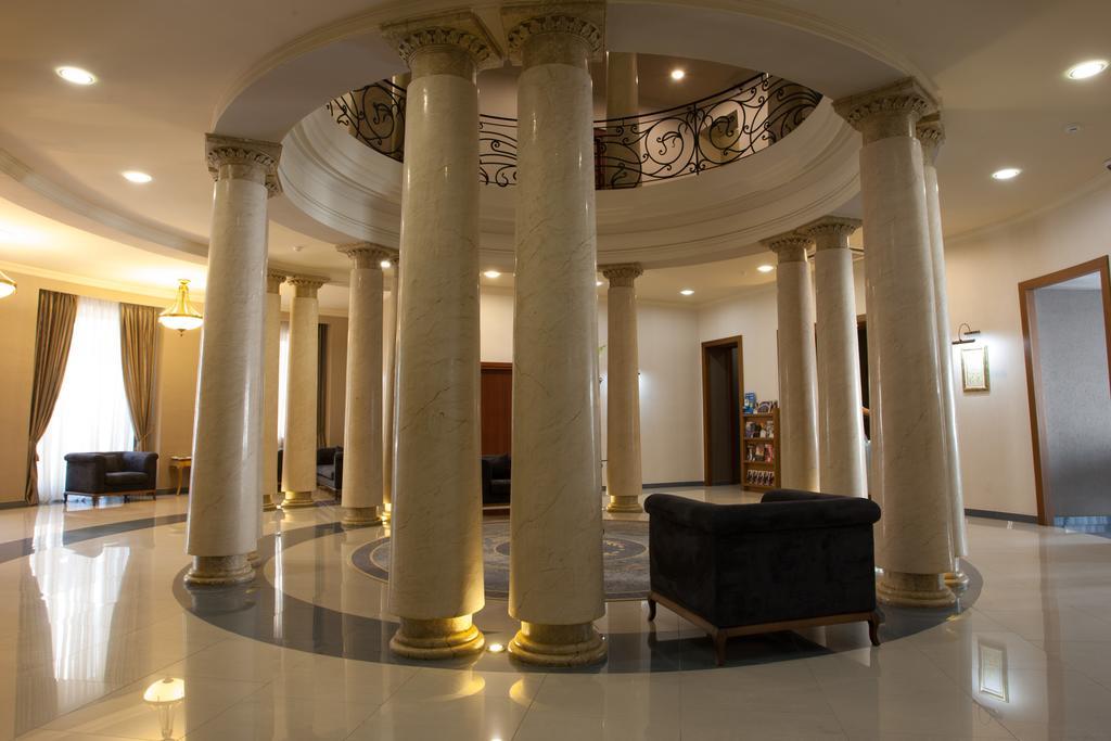Hotel Astoria Тбилиси Екстериор снимка